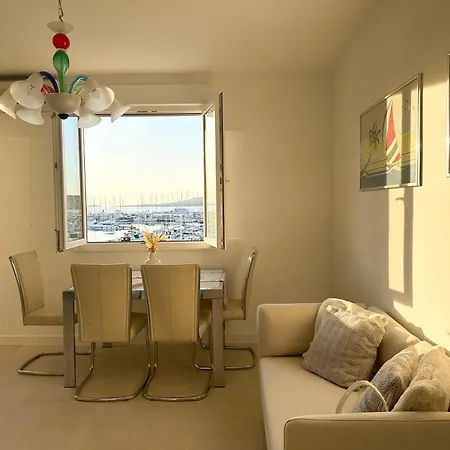 Appartement In Biograd