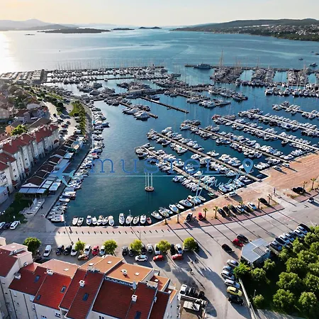Appartement In Biograd
